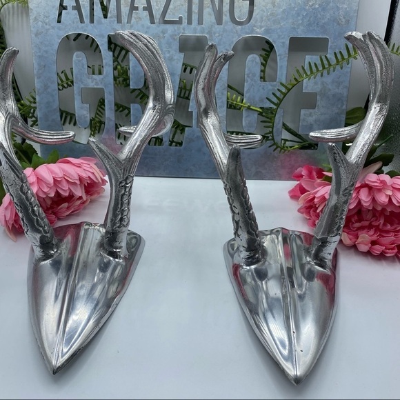 Silver Pewter Set of 2 Antler Horns - Picture 2 of 5